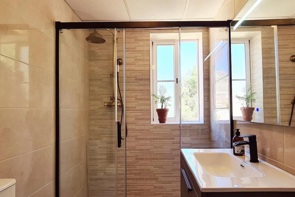 Luxury Penthouse With Sea&Mountain Views & Hot Tub - Tranquility & Rest Διαμέρισμα Benalmádena Εξωτερικό φωτογραφία